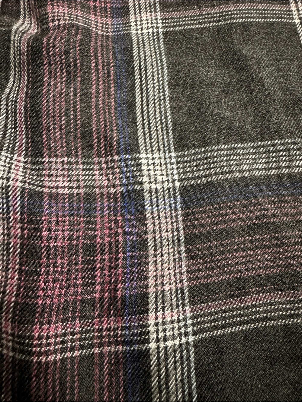 Cloth & Stone Casual Plaid Button-Up Shirt in Charcoal & Plum Medium - Picture 7 of 11